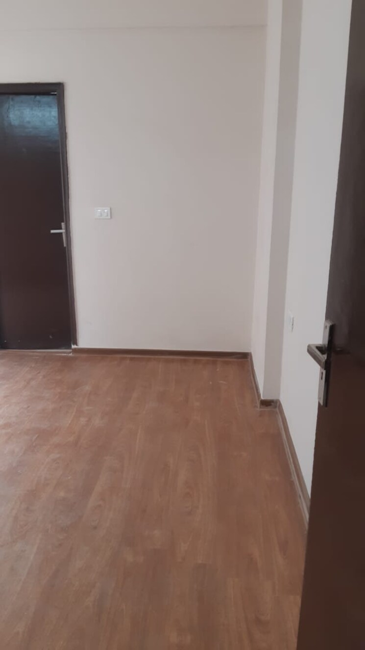 Room, amrapali-golf-homes 3 Bedroom 1595 Sq.Ft. Apartment In Sector 4 Greater Noida Greater Noida 8074777