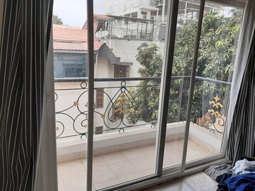 Balcony in 3 BHK Builder Floor at Cooke Town – for Rent