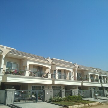 5 BHK Villa – Exterior View View at North Mullanpur - for Sale