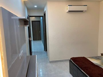 Room in 3 BHK Builder Floor at Ansal Sushant Lok I, Sector 43 – for Rent