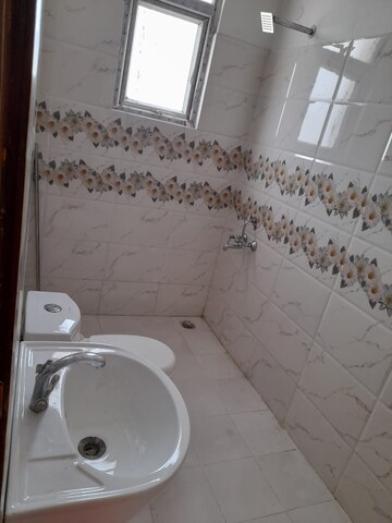 Bathroom in 2 BHK Apartment at Settlers India, Sector 57 – for Rent