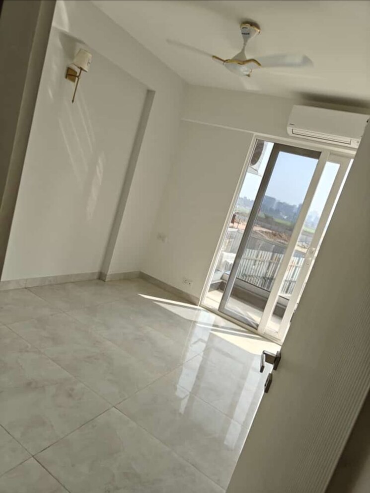 Bathroom, signature-global-city-92 3 Bedroom 1450 Sq.Ft. Builder Floor In Sector 92 Gurgaon 8074936