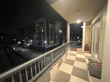 Balcony in 3 BHK Builder Floor at Sushant Lok 2, Sector 57 – for Rent