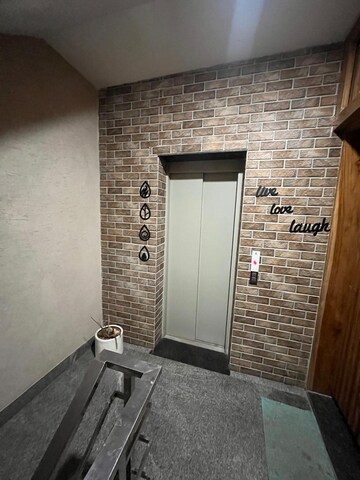 Building Lobby in 3 BHK Builder Floor at Sushant Lok 2, Sector 57 – for Rent