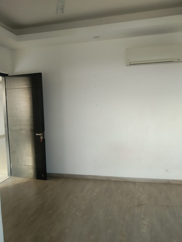 Room, emaar-marbella 5 Bedroom 6520 Sq.Ft. Villa In Sector 66 Gurgaon 8075018