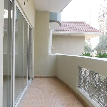 Balcony in 1 BHK Independent House at Sector 82 – for Rent