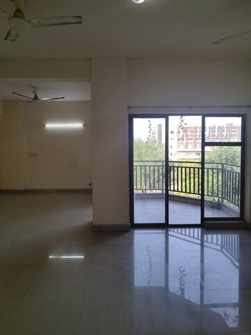 Living Room in 3 BHK Apartment at Ardee City Palm Grove Heights, Sector 52 – for Rent