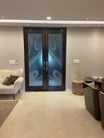 Gym in 4 BHK Apartment at Vasant Vihar – for Rent