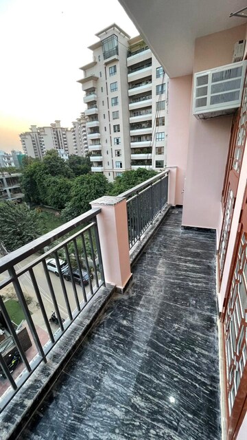 Balcony in 2 BHK Builder Floor at Sector 42 – for Rent