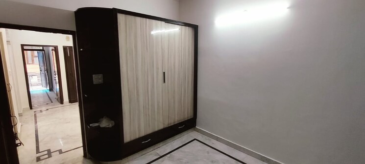 Room, rohini sector 24 2 Bedroom 60 Sq.Mt. Builder Floor In Rohini Sector 24 Delhi 8075091