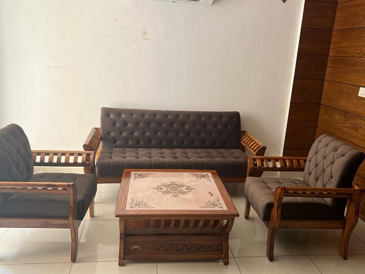 Living Room, highland-park-chandigarh 3 Bedroom 1855 Sq.Ft. Apartment In Bhabat Zirakpur 8075106