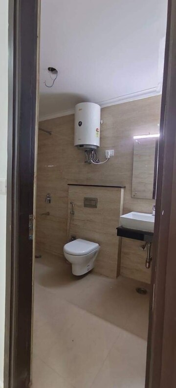 Master Bedroom in 2 BHK Builder Floor at Saket – for Rent