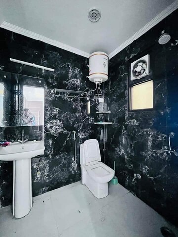 Master Bedroom in 2 BHK Builder Floor at Saket – for Rent