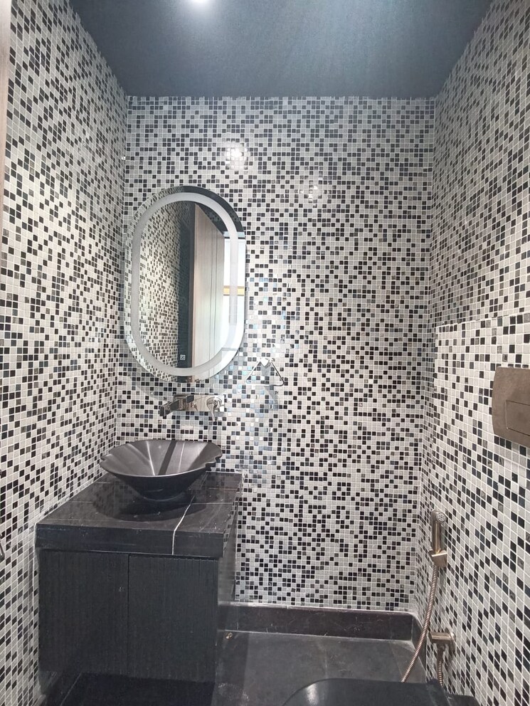 Bathroom, greater kailash ii 4 Bedroom 4500 Sq.Ft. Penthouse In Greater Kailash ii Delhi 8075099