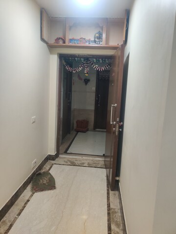 Furnished Amenities in 2 BHK Apartment at Celestia Heights, Malad West – for Rent
