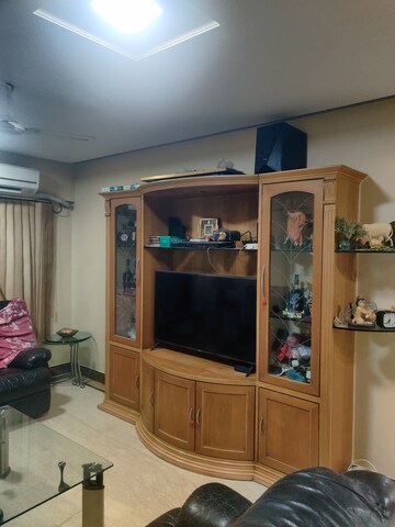 Furnished Amenities in 2 BHK Apartment at Celestia Heights, Malad West – for Rent