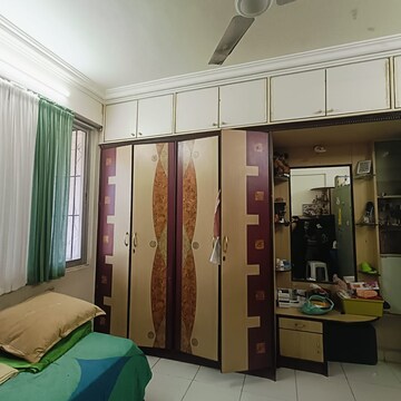 Room in 2 BHK Apartment at Naren Hills, Azad Nagar – for Rent