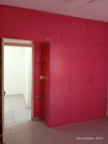 Room in 2 BHK Apartment at Pyramid Heights, Sector 85 – for Rent