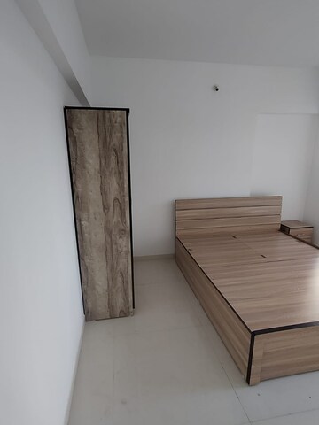 Room in 2 BHK Apartment at Lotus Residency Goregaon West, Goregaon West – for Rent