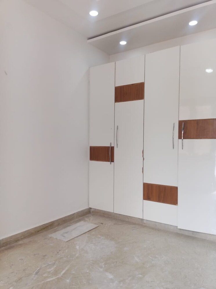 Room, rohini sector 24 2 Bedroom 60 Sq.Mt. Builder Floor In Rohini Sector 24 Delhi 8075168
