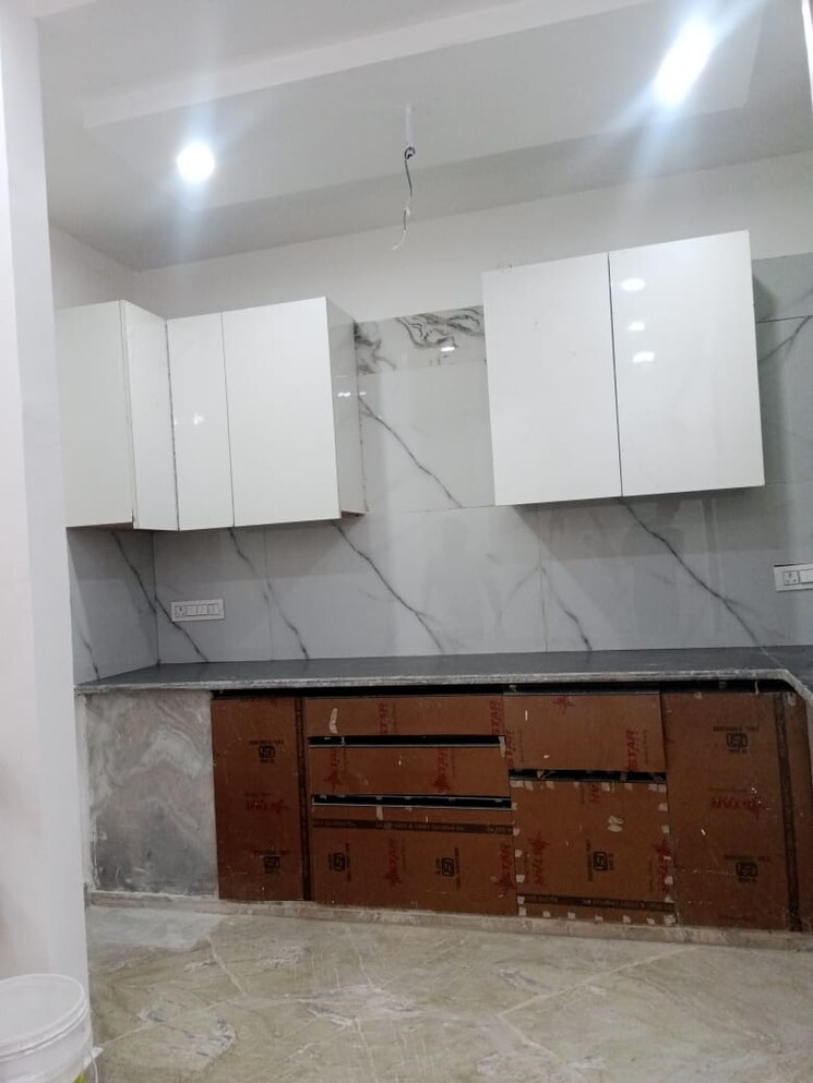 Kitchen, rohini sector 24 2 Bedroom 60 Sq.Mt. Builder Floor In Rohini Sector 24 Delhi 8075168