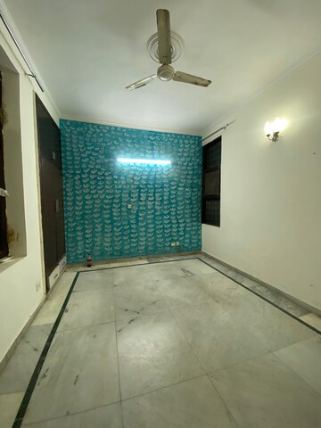 Room in 3 BHK Apartment at Ardee City, Sector 52 – for Rent