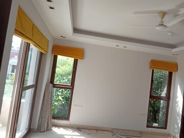 Room in 4 BHK Apartment at Anand Niketan – for Rent
