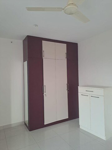 Room in 3 BHK Apartment at Purva Palm Beach, Hennur Road – for Rent