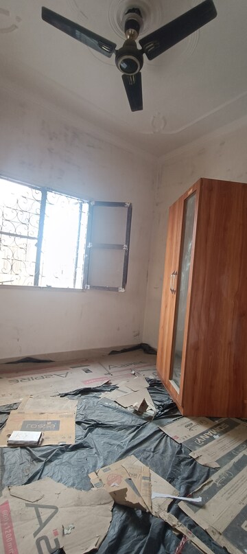 Room in 2.5 BHK Apartment at Mayur Vihar Phase 1 – for Rent