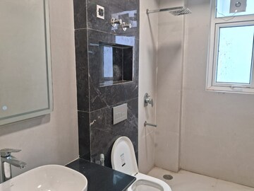 Bathroom in 4 BHK Apartment at DLF Royale Residences, Dlf Phase I – for Rent