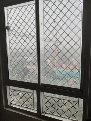 Room in 3 BHK Apartment at Tulip White, Sector 69 – for Rent