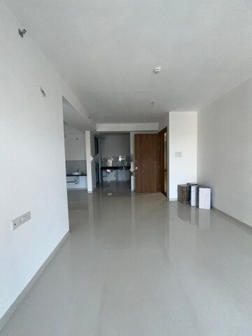 Room in 2 BHK Apartment at Majestique Signature Towers, Balewadi – for Rent