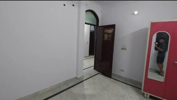 Room in 2 BHK Builder Floor at Mehrauli – for Sale