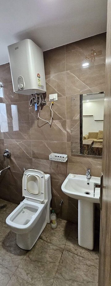 Bathroom in 1 BHK Builder Floor at Saket – for Rent