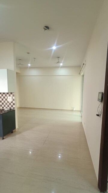 Room in 3 BHK Apartment at Gaur Saundaryam, Tech Zone 4 Greater Noida – for Rent