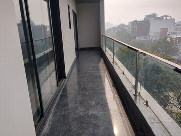 Balcony in 4 BHK Builder Floor at Unitech South City II, Sector 50 – for Sale
