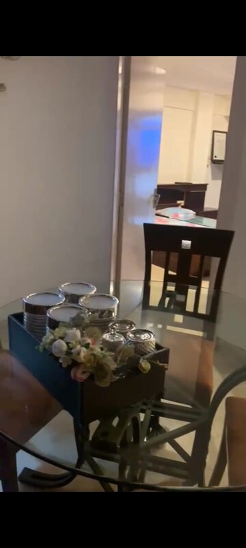 Team Area in 3 BHK Apartment at Bandra West – for Sale