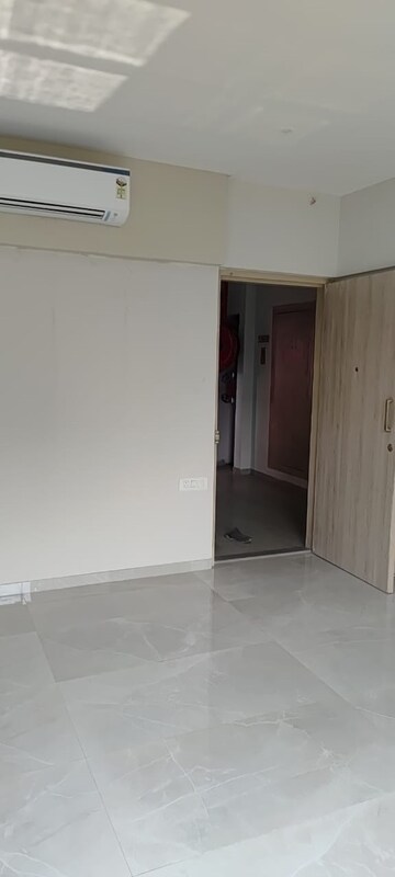 Bedroom in 2 BHK Apartment at Chembur – for Rent