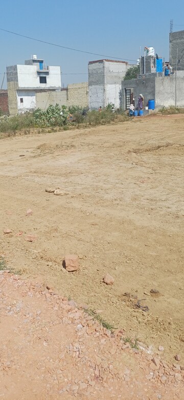  Plot For Sale in Dheeraj Nagar