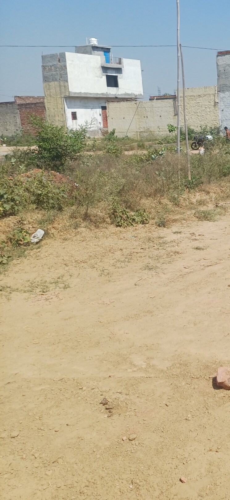 undefined, dheeraj nagar  129 Sq.Yd. Plot In Dheeraj Nagar Faridabad 8075644