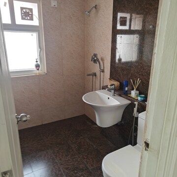 Bathroom in 2.5 BHK Apartment at Shree Vardhman Victoria, Sector 70 – for Rent