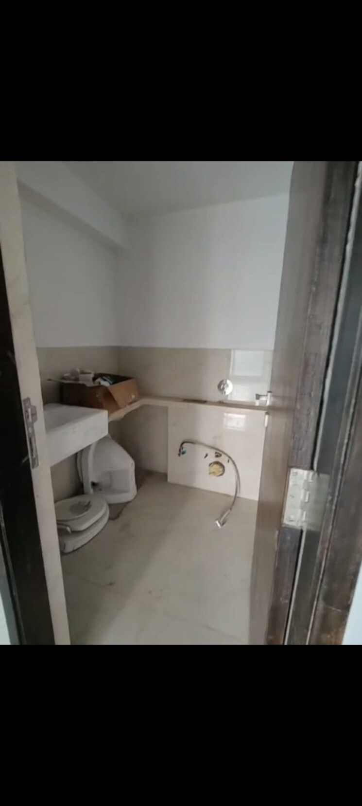 Bathroom, khar west 3 Bedroom 1329 Sq.Ft. Apartment In Khar West Mumbai 8075653