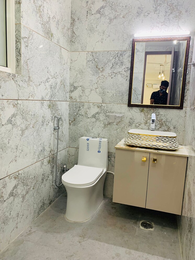 Bathroom, sector 57 2 Bedroom 1000 Sq.Ft. Builder Floor In Sector 57 Gurgaon 8075674
