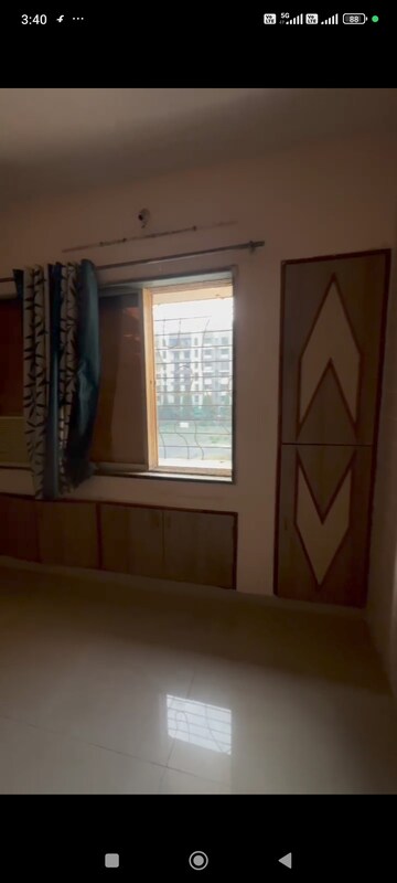Room in 2 BHK Apartment at Gaurav Avishkar, Mira Road – for Rent