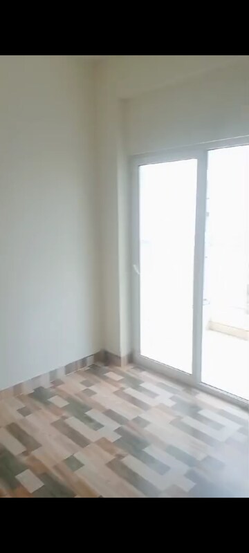 Room in 1 BHK Apartment at VVIP Nest, Raj Nagar Extension – for Rent