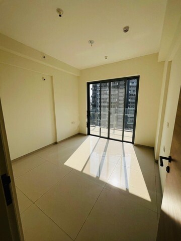 Room in 3 BHK Apartment at Kalpataru Jade Residences G, Baner – for Rent