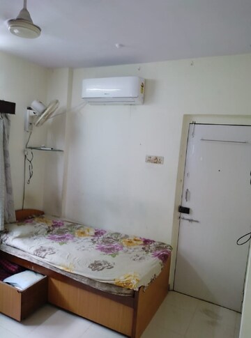 Bedroom in 1 RK Apartment at Bandra West – for Rent
