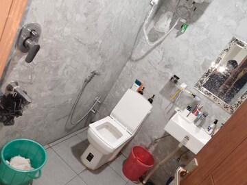 Bathroom in 1 BHK Builder Floor at West Delhi – for Rent