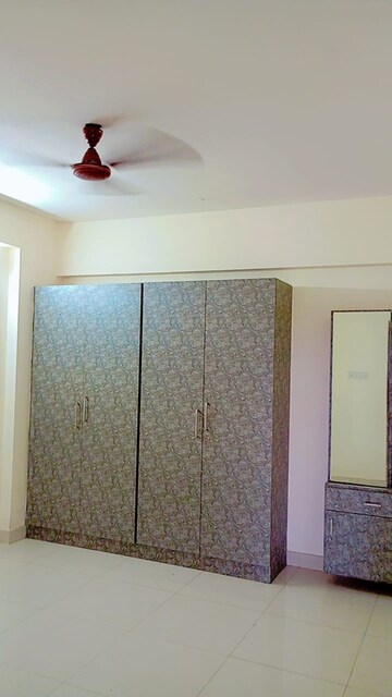 Room in 2 BHK Apartment at Novus Florence Village Phase 2, Gajuwaka – for Rent