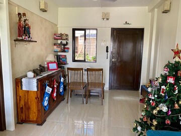 Living Room in 2 BHK Apartment at Santacruz West – for Rent